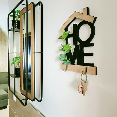 Violeta Suite Madrid Exterior photo